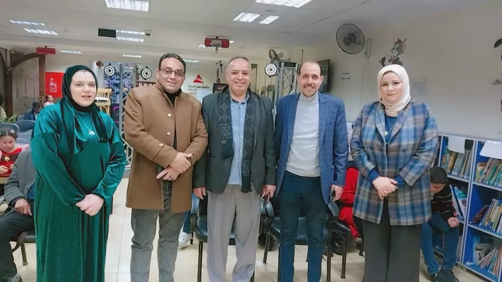 من تأليف ماجدة حسنين.."أبناء النور الواحد" مسرحية بمكتبة مصر العامة بأسيوط تجسد روح التعايش بين عنصري الأمة 4 - جريدة الجمهورية 12 6 - جريدة الجمهورية