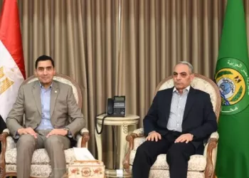 وزير الشباب والرياضة يستهل جولته بالإسماعيلية بلقاء المحافظ.. ويتفقد سلسلة من المنشآت الرياضية