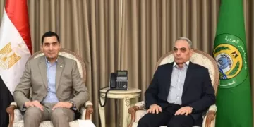 وزير الشباب والرياضة يستهل جولته بالإسماعيلية بلقاء المحافظ.. ويتفقد سلسلة من المنشآت الرياضية