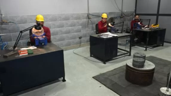 17 4 - جريدة الجمهورية