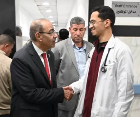 المدير التنفيذي لمستشفيات جامعة القاهرة يتفقد «وحدة شريف مختار» والطوارئ وبنك الدم لمتابعة سير العمل 1 - جريدة الجمهورية المدير التنفيذي لمستشفيات جامعة القاهرة يتفقد «وحدة شريف مختار» والطوارئ وبنك الدم لمتابعة سير العمل