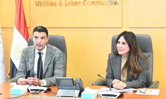 وزيرا الإسكان والصناعة يبحثان ترفيق المناطق الصناعية وتشكيل «مجالس أمناء» لإدارة المرافق بالمدن الجديدة 1 - جريدة الجمهورية وزيرا الإسكان والصناعة يبحثان ترفيق المناطق الصناعية وتشكيل «مجالس أمناء» لإدارة المرافق بالمدن الجديدة