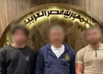 فيديو الجريمة كشف الجناة.. أسرة مستهترة تلقي أكياس المياه على المصلين صباح العيد 3 - جريدة الجمهورية 3366ة - جريدة الجمهورية