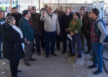 محافظ الإسكندرية: شراء 120 أتوبيساً جديداً من «شركة النصر» وتعديل 200 آخرين للعمل بالغاز الطبيعي