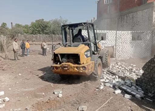 الفيوم..إزالة 71 حالة تعدٍ على الأراضي الزراعية وأملاك الدولة خلال إجازة عيد الفطر 4 - جريدة الجمهورية 4 58 - جريدة الجمهورية