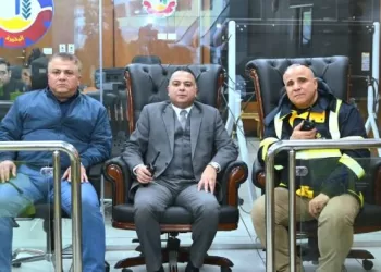 محافظ البحيرة تُعلن الطوارئ لمواجهة الأمطار.. وغرفة العمليات تتابع ميدانياً جهود سحب المياه