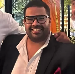 «أحمد يسري».. حين تجتمع إمبراطوريتان وتولد قوة ثالثة في تاريخ الصناعة بمصر والشرق الأوسط