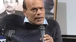 “ملامح التجديد والتحول الجمالي في قصيدة العامية المعاصرة”.. كتاب جديد قيد النشر للشاعر والناقد محمد على عزب