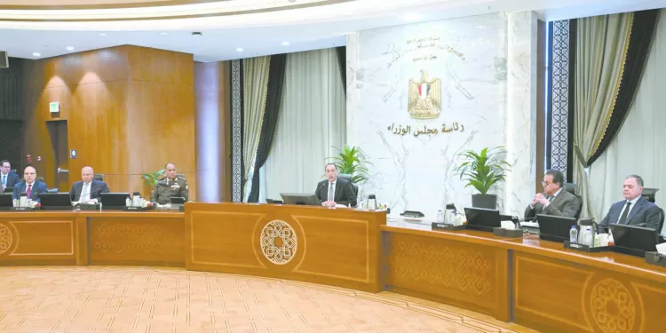 تحركات حكومية لحماية استقرار الاقتصاد.. وتأمين الإمدادات 