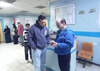 في جولة مفاجئة فجرًا.. وكيل «صحة الدقهلية» يرصد سلبيات بمستشفى بلقاس ويوجه بتصحيحها فورًا 6 - جريدة الجمهورية في جولة مفاجئة فجرًا.. وكيل «صحة الدقهلية» يرصد سلبيات بمستشفى بلقاس ويوجه بتصحيحها فورًا