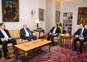 وزير الخارجية يبحث مع «اللجنة الوطنية» جهود مكافحة الهجرة غير الشرعية وخطط التوعية والوقاية 3 - جريدة الجمهورية وزير الخارجية يبحث مع «اللجنة الوطنية» جهود مكافحة الهجرة غير الشرعية وخطط التوعية والوقاية