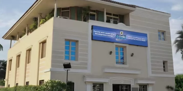 تجديد 3 شهادات دولية للجودة لمركز تنمية قدرات أعضاء هيئة التدريس بجامعة القاهرة من شركة «SGS» السويسرية