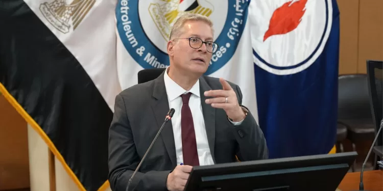 وزير البترول يتابع مع «شيفرون» اللمسات النهائية لربط حقل «أفروديت» القبرصي بمصر