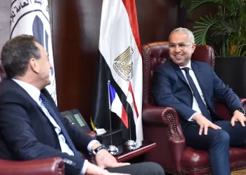 8 مليارات دولار استثمارات فرنسية.. وهيئة الاستثمار تبحث «الرقمنة» مع سفير فرنسا 2 - جريدة الجمهورية وزير الشباب والرياضة يبحث مستجدات تنفيذ «ستاد النادي المصري» الجديد