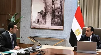 مدبولي يستعرض المحاور المستقبلية لوزارة الشباب والرياضة.. و4 بنود على رأس الأولويات