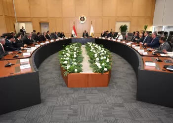 «الصناعات النسيجية» تستعرض 6 ملفات عاجلة أمام وزير الصناعة