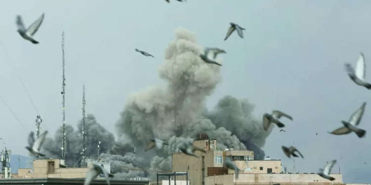 جماهير المحلة غاضبة من الأداء والتحكيم