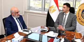 وزير الصناعة يبحث مع «البنك الدولي» تعزيز التعاون في البنية التحتية للمناطق الصناعية وتدريب العمالة