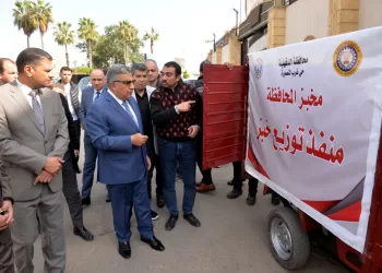 محافظ الدقهلية يتفقد منظومة التروسيكلات الجديدة لتوزيع الخبز