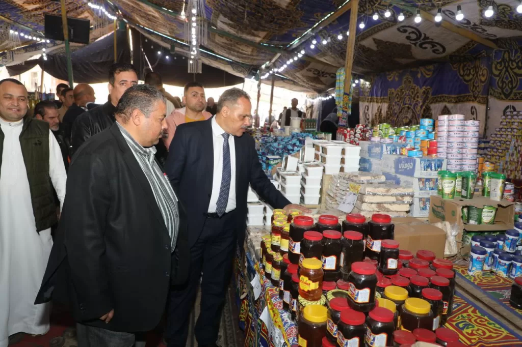 محافظ الشرقية يوجه بتكثيف الرقابة على الأسواق ومجازاة المقصرين في ديرب نجم 3 - جريدة الجمهورية WhatsApp Image 2026 03 08 at 4.06.16 PM - جريدة الجمهورية
