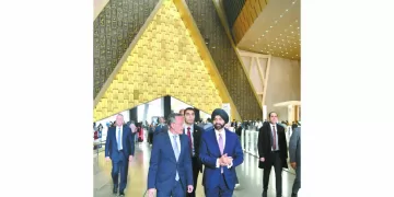 «صلاح» يواصل العطاء بعد هز شباك «الذئاب»