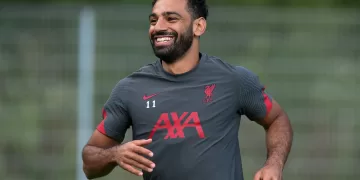 «صلاح» يواصل العطاء بعد هز شباك «الذئاب»