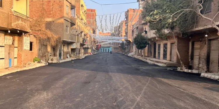 تنفيذ أعمال رصف شارع الحيطة بأبوالنمرس ضمن الخطة الاستثمارية 2025 – 2026