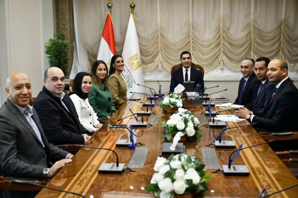 جوهر نبيل يوجه بالدعم الكامل لأبطال الإسكواش.. استعدادًا لأولمبياد لوس أنجلوس 2028 2 - جريدة الجمهورية WhatsApp Image 2026 03 10 at 12.49.40 PM 1 - جريدة الجمهورية