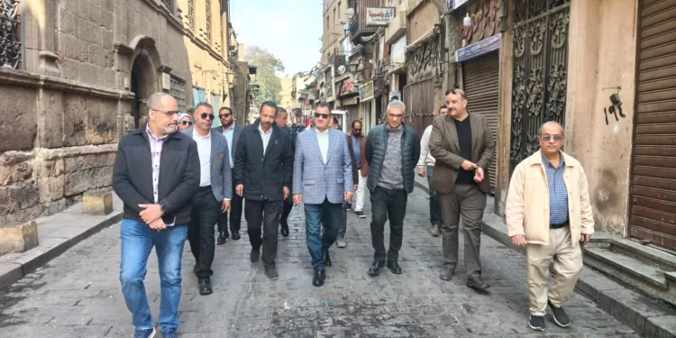 في جولة بشارع المعز.. «هشام الليثي» يُكلف بسرعة صيانة مجمع قلاوون وسبيل محمد علي 1 - جريدة الجمهورية في جولة بشارع المعز.. «هشام الليثي» يُكلف بسرعة صيانة مجمع قلاوون وسبيل محمد علي