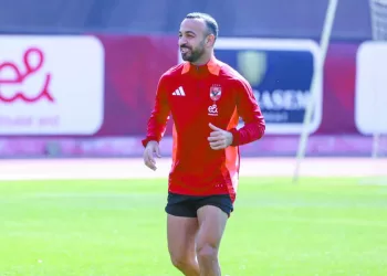 الأهلى يؤجل مصير «أفشة»