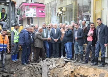 لمواجهة تقلبات الطقس.. محافظ القاهرة يتفقد انتشار معدات الصرف الصحي بالمحاور الرئيسية