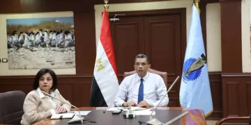 محافظ البحر الأحمر يقرر تيسير الإجراءات وخدمات متنقلة لإنهاء طلبات تقنين الأراضي