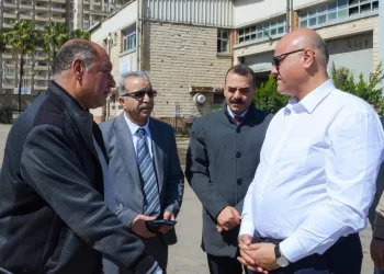 محافظ الإسكندرية يتفقد «التنقية الشرقية».. ويتابع اصطفاف معدات الصرف الصحي لمواجهة النوة