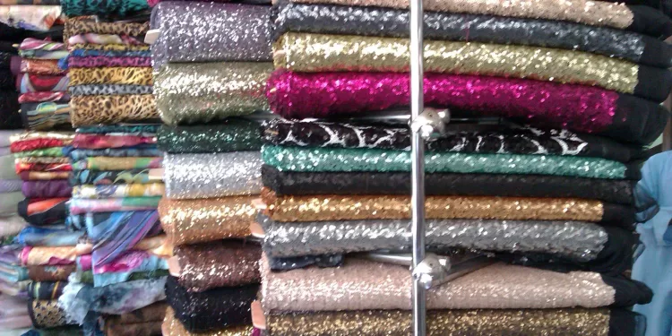 السبت المقبل.. افتتاح المرحلة الأولى لـ«سوق القماش» بمدينة العبور على مساحة 55 ألف متر