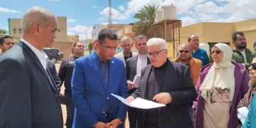 محافظ البحر الأحمر يتفقد مشروعات الإسكان برأس غارب ويُوجه بحصر قاطني العقارات الآيلة للسقوط