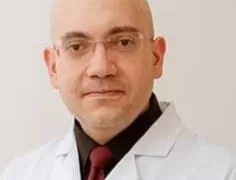لمسة وفاء.. الصحفي «هيثم كمال» يشكر الدكتور أحمد صلاح صبره