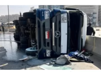 انقلاب شاحنة وقود طائرات بـ«الشيخ زايد».. أمن الجيزة ينقذ السكان من كارثة محققة 3 - جريدة الجمهورية انقلاب شاحنة وقود طائرات بـ«الشيخ زايد».. أمن الجيزة ينقذ السكان من كارثة محققة