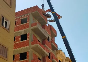 حملات مكثفة لاسترداد حق الدولة: تنفيذ 90 قرار إزالة لمخالفات بناء وتعديات على الأراضي 9 - جريدة الجمهورية حملات مكثفة لاسترداد حق الدولة: تنفيذ 90 قرار إزالة لمخالفات بناء وتعديات على الأراضي