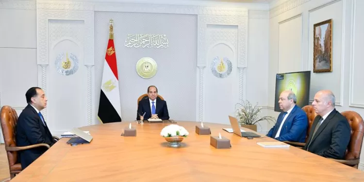 الرئيس عبد الفتاح السيسي يتابع جهود وزارة الطيران المدني لتطوير المطارات المصرية