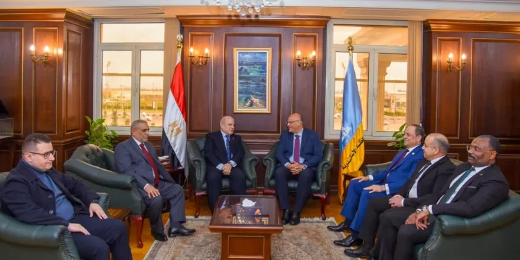 محافظ الإسكندرية ورئيس هيئة النيابة الإدارية يؤكدان على استمرار التعاون لدعم منظومة العمل الإداري