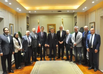 وزير التعليم العالي يبحث سبل تعزيز التعاون مع سفير إسبانيا ووفد جامعة برشلونة المستقلة (UAB)