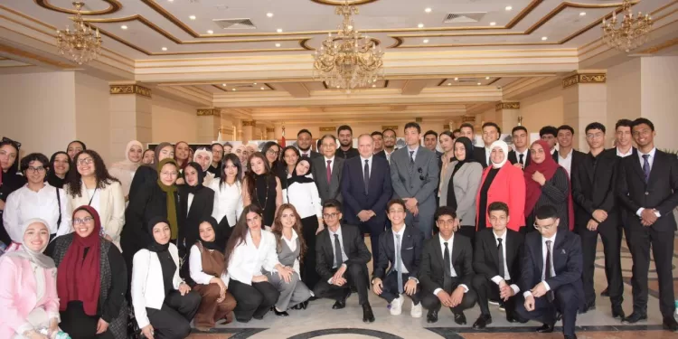 جامعة القاهرة الأهلية تعزز جاهزية طلابها لسوق العمل بزيارة ميدانية للهيئة العامة للرقابة المالية والبورصة المصرية