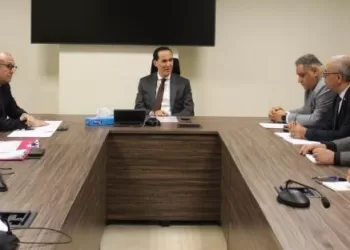 رئيس «تنمية التجارة الداخلية» يبحث مع «غرفة بورسعيد» تطوير مكاتب السجل التجاري والتوسع في الخدمات الرقمية