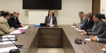 رئيس «تنمية التجارة الداخلية» يبحث مع «غرفة بورسعيد» تطوير مكاتب السجل التجاري والتوسع في الخدمات الرقمية