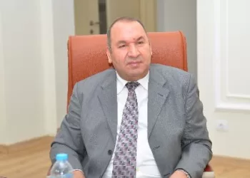 رئيس جامعة أسيوط الأهلية يناقش استعدادات تخرج الدفعة الأولى من طلاب كليات الحاسبات والإدارة والألسن 2 - جريدة الجمهورية رئيس جامعة أسيوط الأهلية يناقش استعدادات تخرج الدفعة الأولى من طلاب كليات الحاسبات والإدارة والألسن