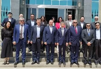 اقتصادية قناة السويس تستقبل السفير الصيني لبحث تعزيز الاستثمارات بالمناطق الصناعية والموانئ