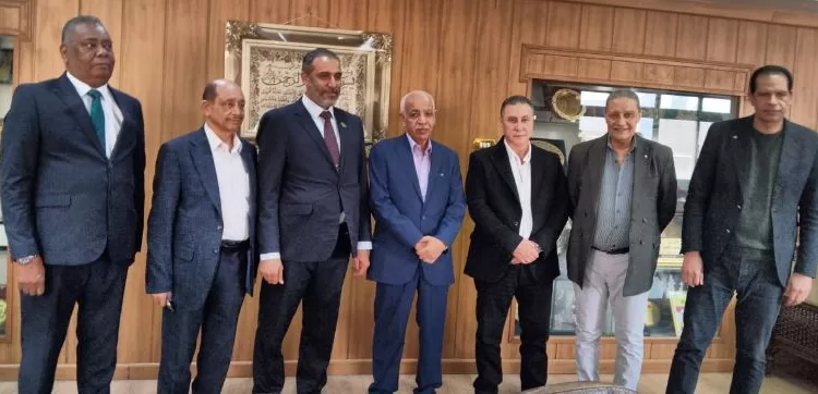 الجمل: مصرُ حاضنةٌ للعمل العربي المشترك وسندٌ لكل جهدٍ يهدف إلى رفعة العمال