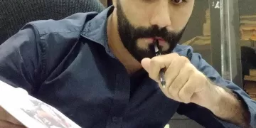 محمد أبو لوز يكتب: التاسعة ليلاً بتوقيت مصر