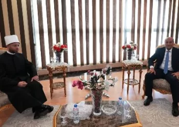 محافظ أسيوط يستقبل وزير الأوقاف بمطار أسيوط الدولي للمشاركة في المؤتمر الدولي الثاني لكلية أصول الدين 4 - جريدة الجمهورية محافظ أسيوط يستقبل وزير الأوقاف بمطار أسيوط الدولي للمشاركة في المؤتمر الدولي الثاني لكلية أصول الدين