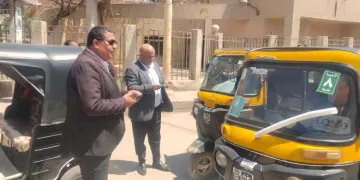 حملات رقابية بسنورس لإلزام سائقي «التوك توك» بتعريفة الـ 8 جنيهات ورفع الإشغالات